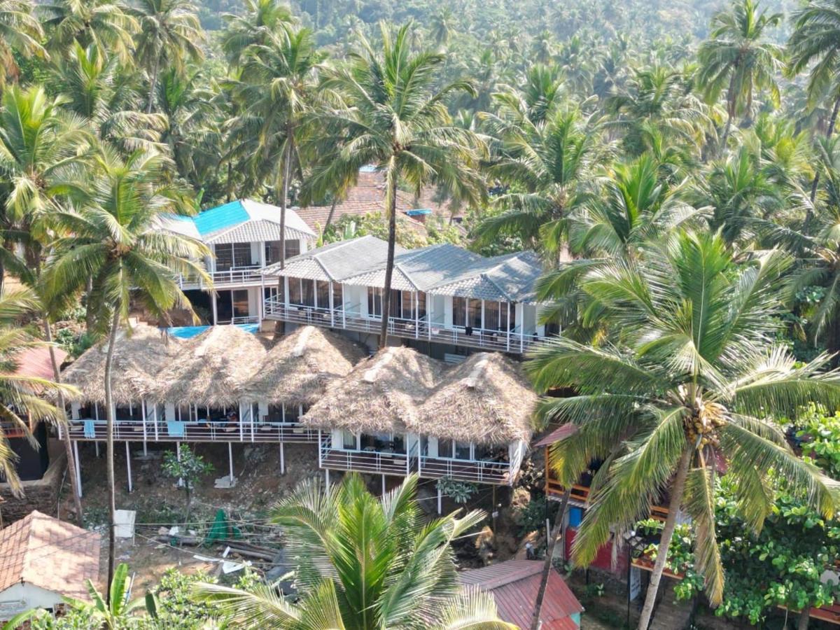 ホテル Grand Sea Shades Goa パロレム エクステリア 写真